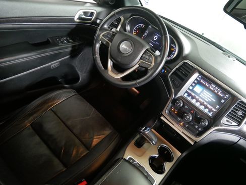 Used 2014 Jeep Grand Cherokee Limited w/ Luxury Group II AWD/4WD image 9