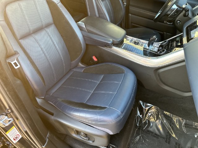 Used 2019 Land Rover Range Rover Sport Supercharged AWD/4WD image 35