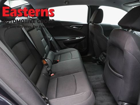 Used 2023 Chevrolet Malibu LT FWD image 23