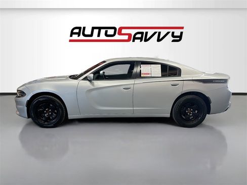 Used 2021 Dodge Charger SXT w/ Cold Weather Package image 4