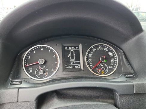 Used 2014 Volkswagen Tiguan S image 13