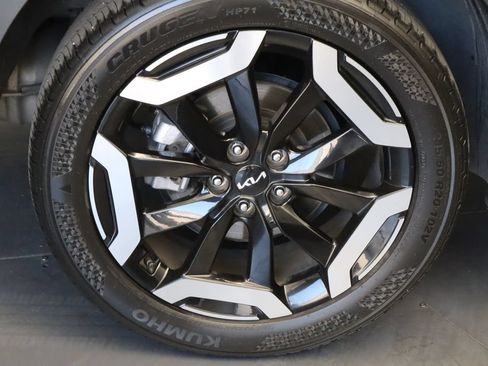 Used 2024 Kia Telluride S w/ S Sunroof Package FWD image 11