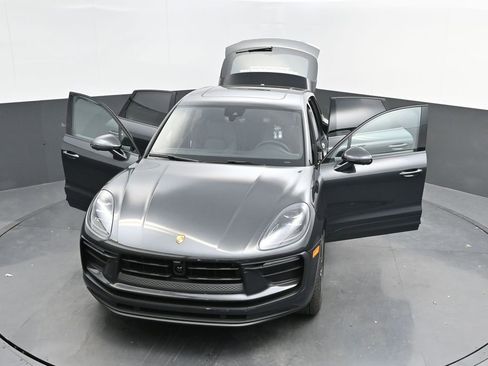 New 2025 Porsche Macan image 48