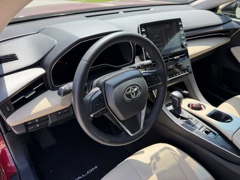 Used 2021 Toyota Avalon XLE FWD image 14