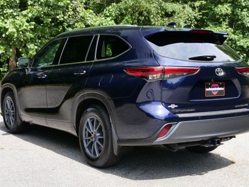 Used 2021 Toyota Highlander Limited AWD/4WD image 23