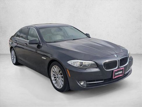 Used 2011 BMW 535i Sedan image 3