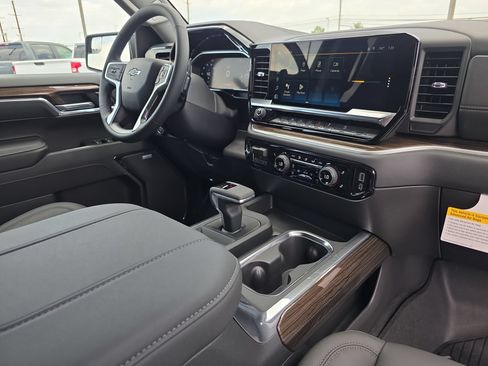 New 2026 Chevrolet Silverado 1500 RST w/ Convenience Package II AWD/4WD image 16