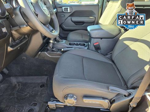 Used 2023 Jeep Wrangler Sport AWD/4WD image 18