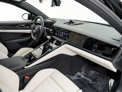 New 2026 Porsche Panamera 4 image 23