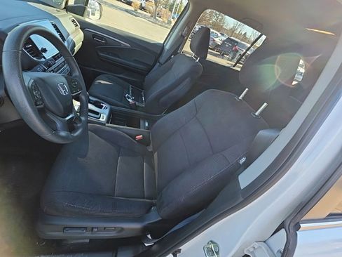 Used 2020 Honda Pilot EX image 10