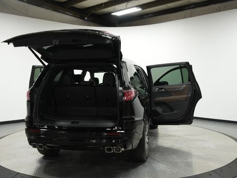 New 2026 GMC Acadia Denali Ultimate AWD/4WD image 12