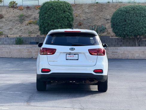 Used 2020 Kia Sorento FWD V6 image 4