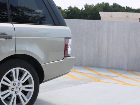 Used 2010 Land Rover Range Rover HSE LUX AWD/4WD image 99