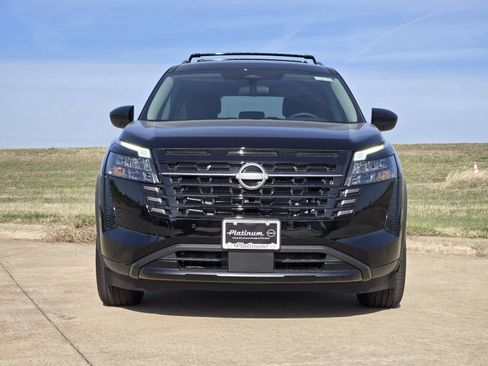 New 2026 Nissan Pathfinder SV image 6