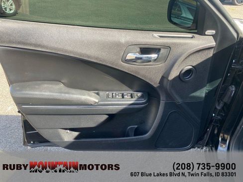 Used 2014 Dodge Charger SXT w/ Sport Appearance Group RWD image 11