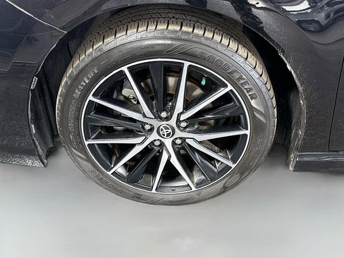 Used 2021 Toyota Camry SE image 37