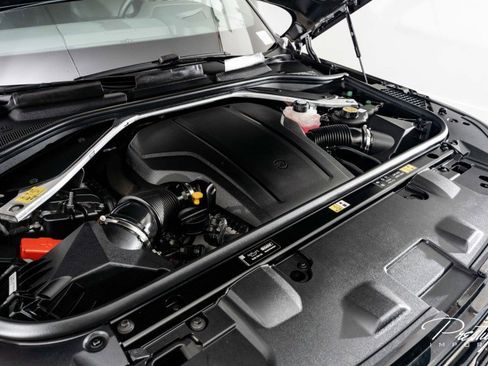 Used 2024 Land Rover Range Rover SV image 5