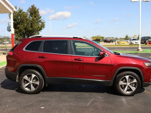 Used 2020 Jeep Cherokee Limited image 4