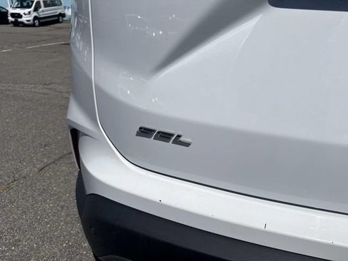 Used 2024 Ford Edge SEL AWD/4WD image 5