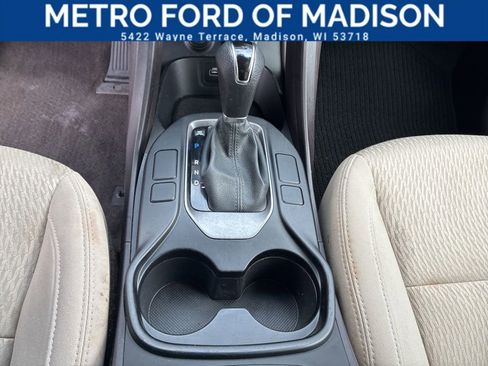 Used 2017 Hyundai Santa Fe Sport image 16