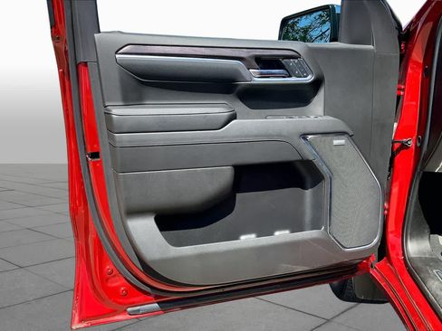 Used 2025 Chevrolet Silverado 1500 LTZ AWD/4WD image 22