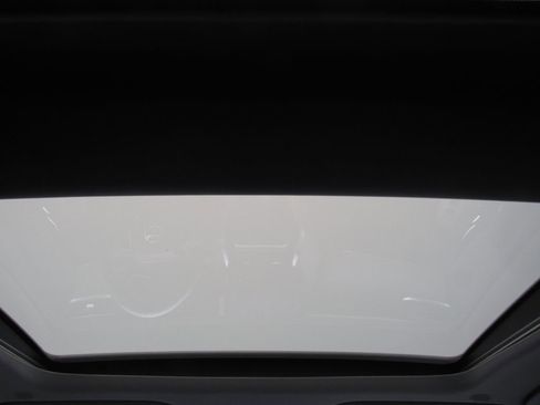 Certified 2024 Toyota Venza Limited image 26