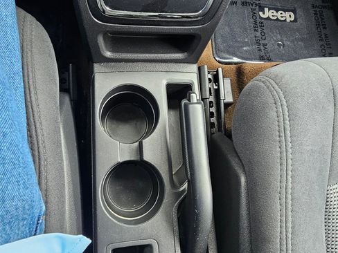 Used 2016 Jeep Patriot Sport FWD image 41
