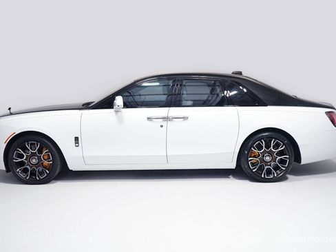 Used 2023 Rolls-Royce Ghost Black Badge w/ Black Badge Ghost Package AWD/4WD image 5