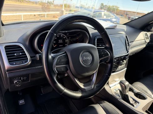 Used 2021 Jeep Grand Cherokee Limited w/ Luxury Group II image 31