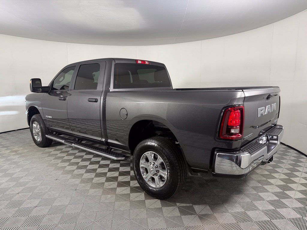 Used 2025 RAM 2500 Big Horn AWD/4WD image 9
