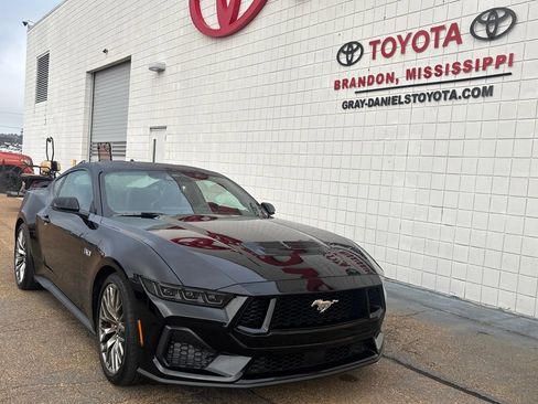 Used 2025 Ford Mustang GT Premium image 3
