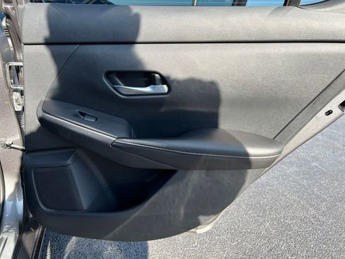 Used 2022 Nissan Sentra SV image 17