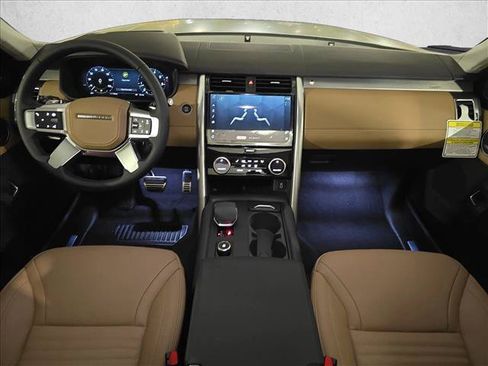 New 2026 Land Rover Discovery Limited Edition AWD/4WD image 9