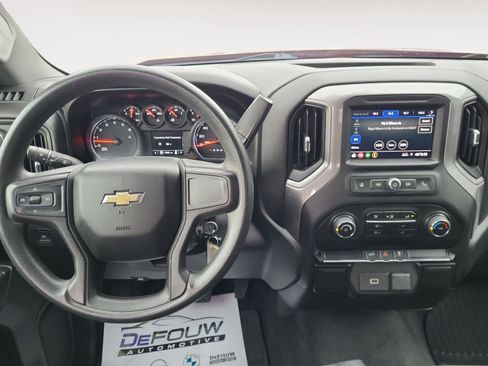 Used 2020 Chevrolet Silverado 1500 Custom w/ Custom Value Package image 13