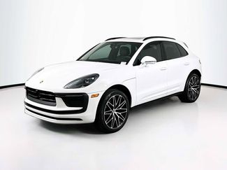 Certified 2025 Porsche Macan AWD/4WD video 1