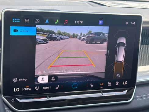 Certified 2025 Volkswagen Tiguan SE w/ Panoramic Sunroof Package AWD/4WD image 21