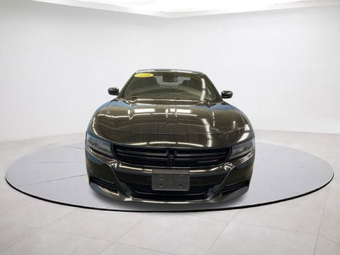 Used 2018 Dodge Charger GT image 2