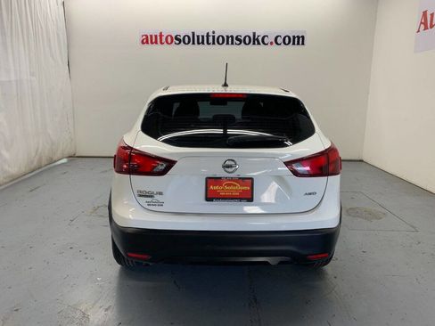 Used 2019 Nissan Rogue Sport S image 6