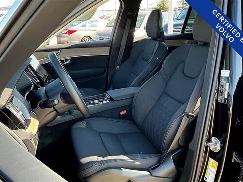 Certified 2025 Volvo XC90 B6 Plus image 33