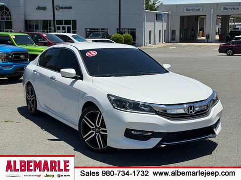 Used 2016 Honda Accord Sport image 1