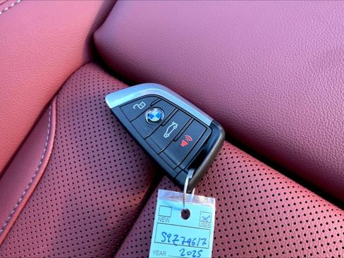 Certified 2025 BMW X4 xDrive30i w/ Premium Package image 14