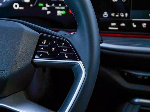 New 2025 Audi Q5 Premium Plus image 17