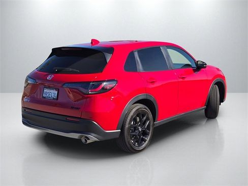 Used 2025 Honda HR-V Sport image 4