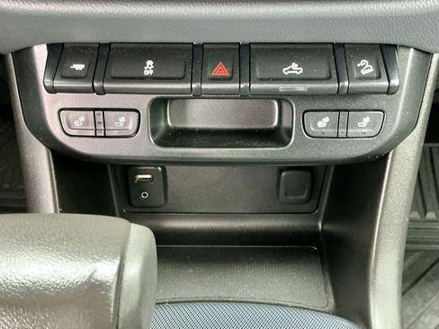 Used 2017 Chevrolet Colorado Z71 image 35