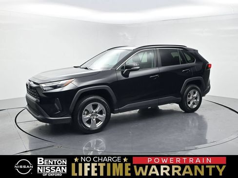 Used 2024 Toyota RAV4 XLE AWD/4WD image 1