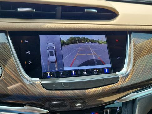 Used 2024 Cadillac XT6 Premium Luxury w/ Platinum Package FWD image 23