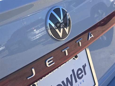 New 2026 Volkswagen Jetta SE image 7