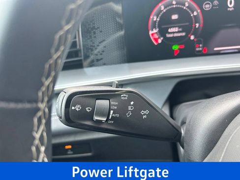 Certified 2026 Volkswagen Tiguan SE FWD image 24