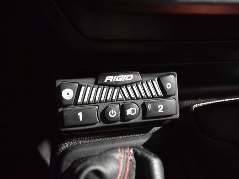 Used 2018 Jeep Wrangler Unlimited Rubicon image 39