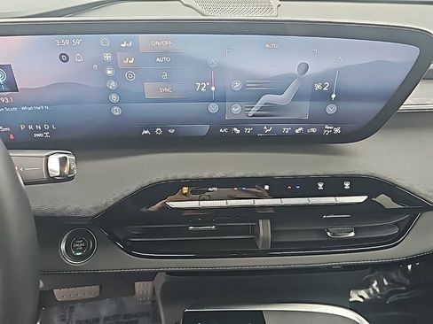 Certified 2025 Buick Enclave Sport Touring image 23